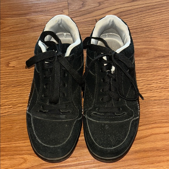 Reebok Shoes - Reebok Women Shoe Work Soyay Size
7M Black Steel Toe EH Sneaker Pre
Owned